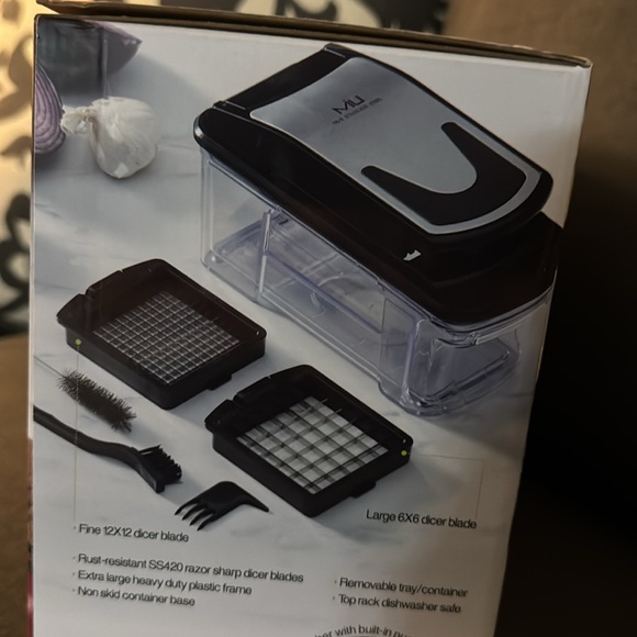 NWT; MIU; Vegetable Chopper - Picture 5 of 8